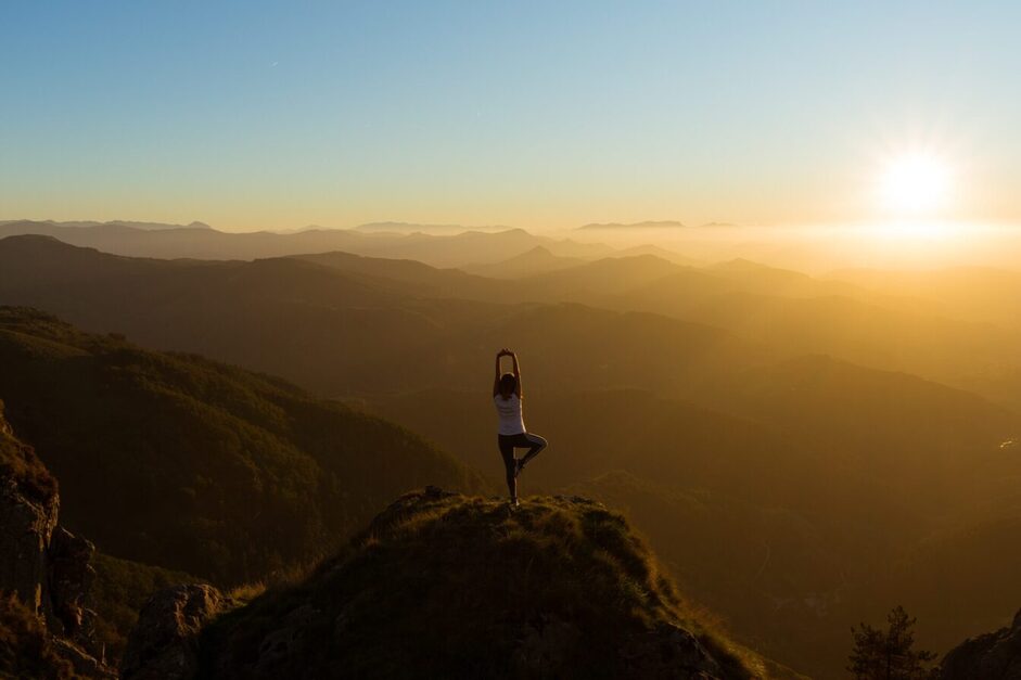 Trekking + Yoga! Un nuovo modo di affrontare le escursioni.AttrezzaturaTrekking.it