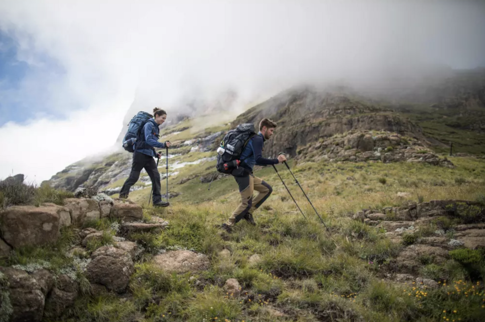 Come utilizzare i bastoncini da trekking  per migliorare la stabilitàAttrezzaturaTrekking.it